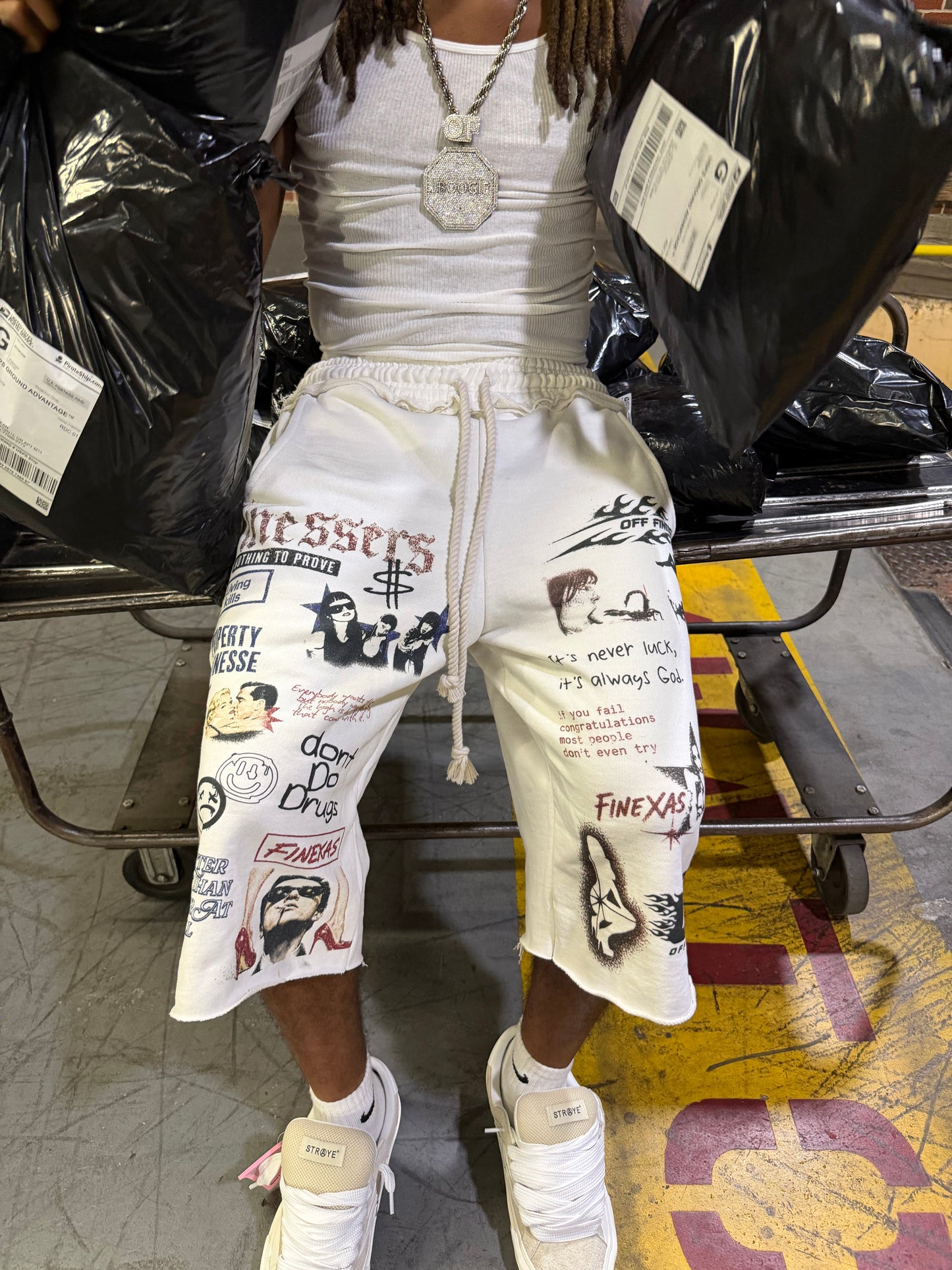 FINESSERS PRINTED SWEAT SHORTS - WHITE