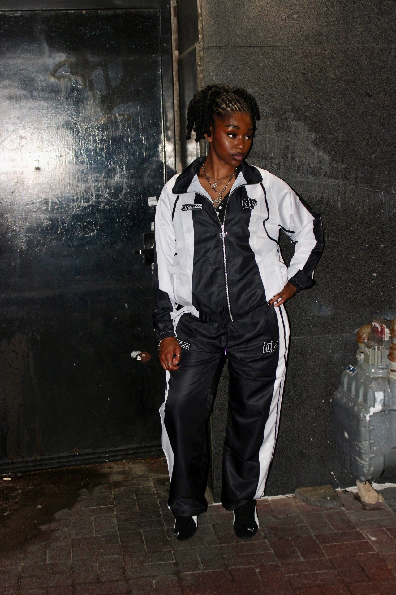 Onyx Windbreaker Set