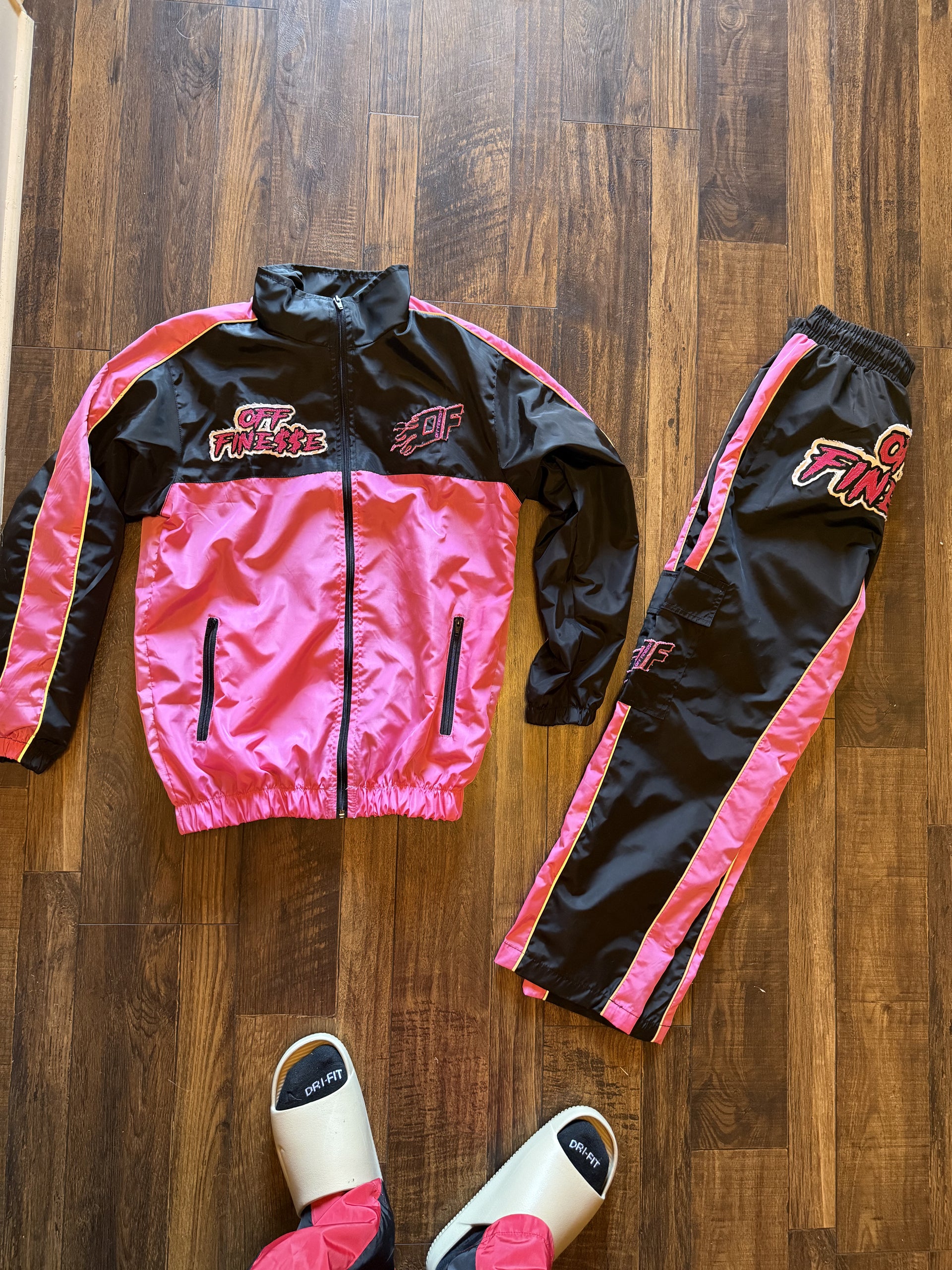 PINK OUT WINDBREAKER SET